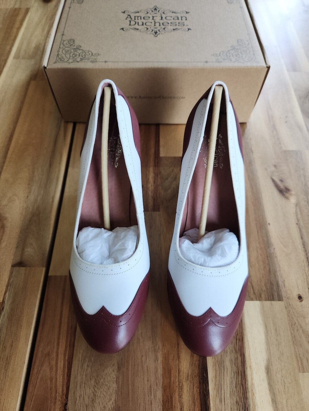 American Duchess Peggy 1940s Leather Spectator Pumps in Oxblood / White - Picture 2 of 7